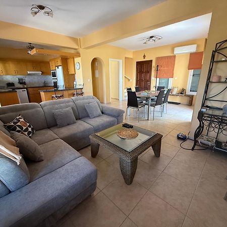 Sandy Beach Villa Полис Екстериор снимка