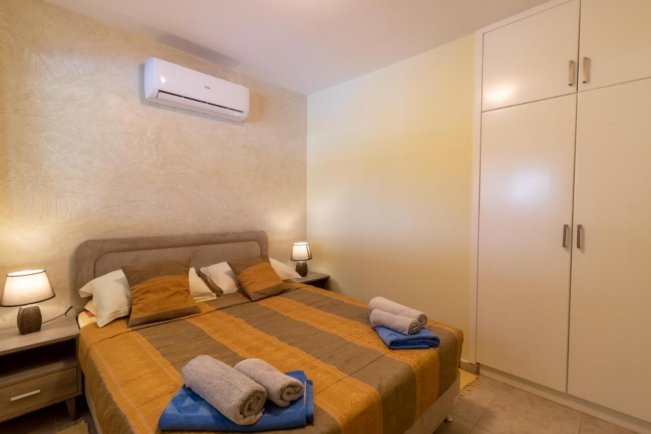 Sandy Beach Villa Полис Екстериор снимка