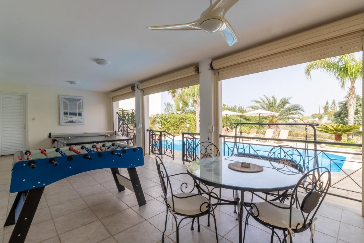 Sandy Beach Villa Полис Екстериор снимка