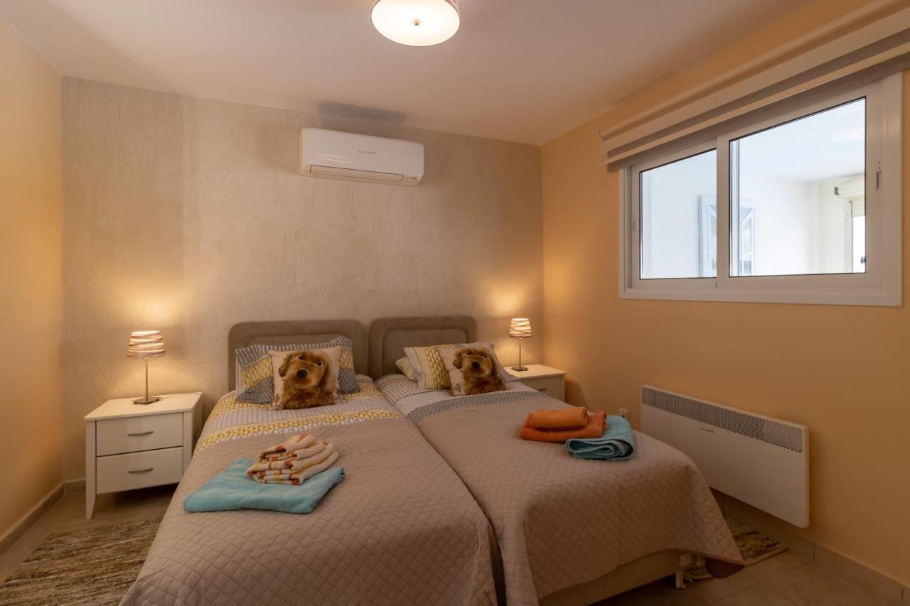Sandy Beach Villa Полис Екстериор снимка