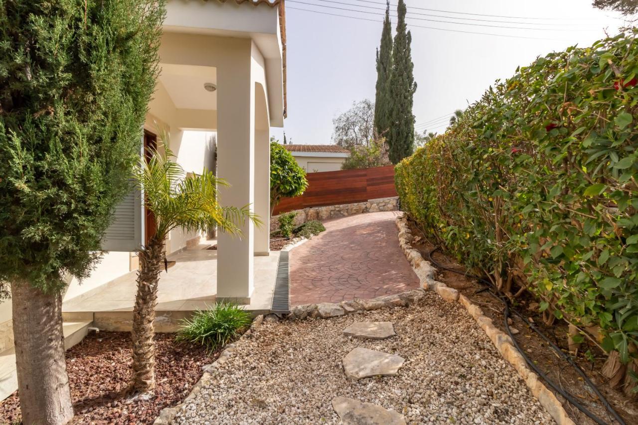 Sandy Beach Villa Полис Екстериор снимка