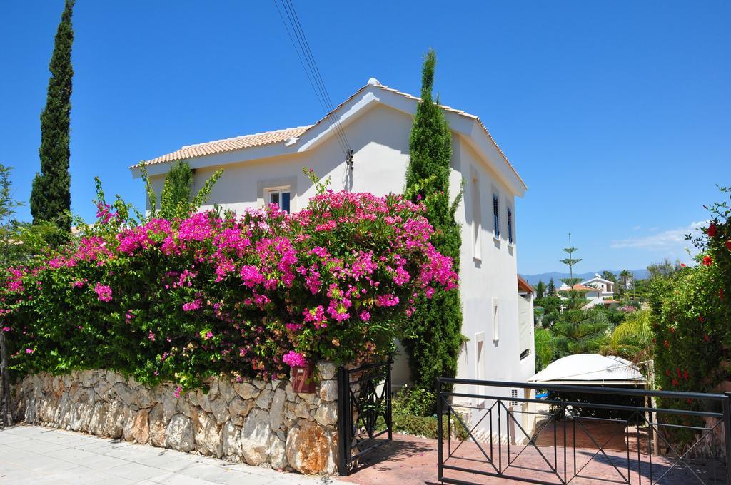 Sandy Beach Villa Полис Екстериор снимка