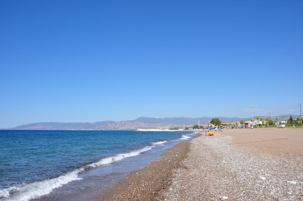 Sandy Beach Villa Полис Екстериор снимка