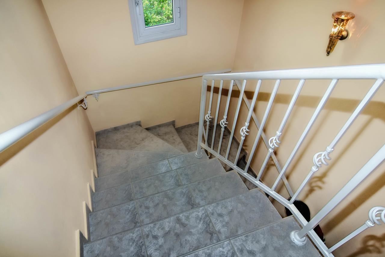 Sandy Beach Villa Полис Екстериор снимка